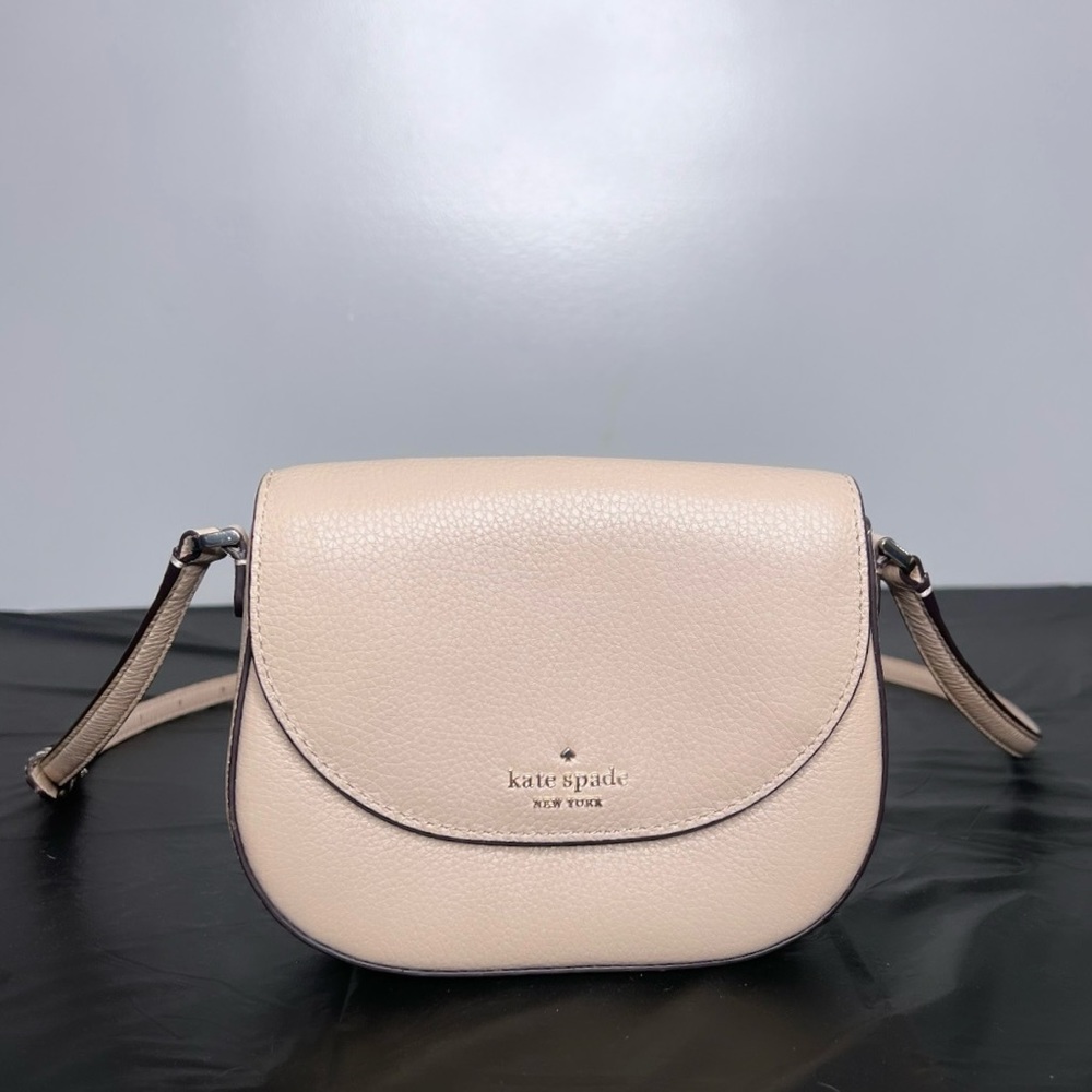 Kate Spade Leather Beige Purse